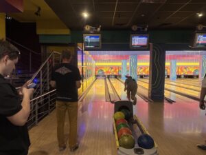 photo_5233711757111532915_y