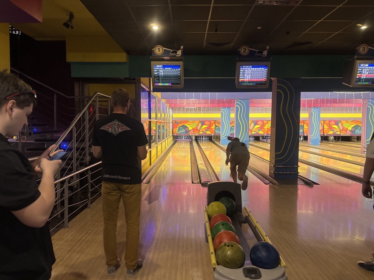 photo_5233711757111532915_y