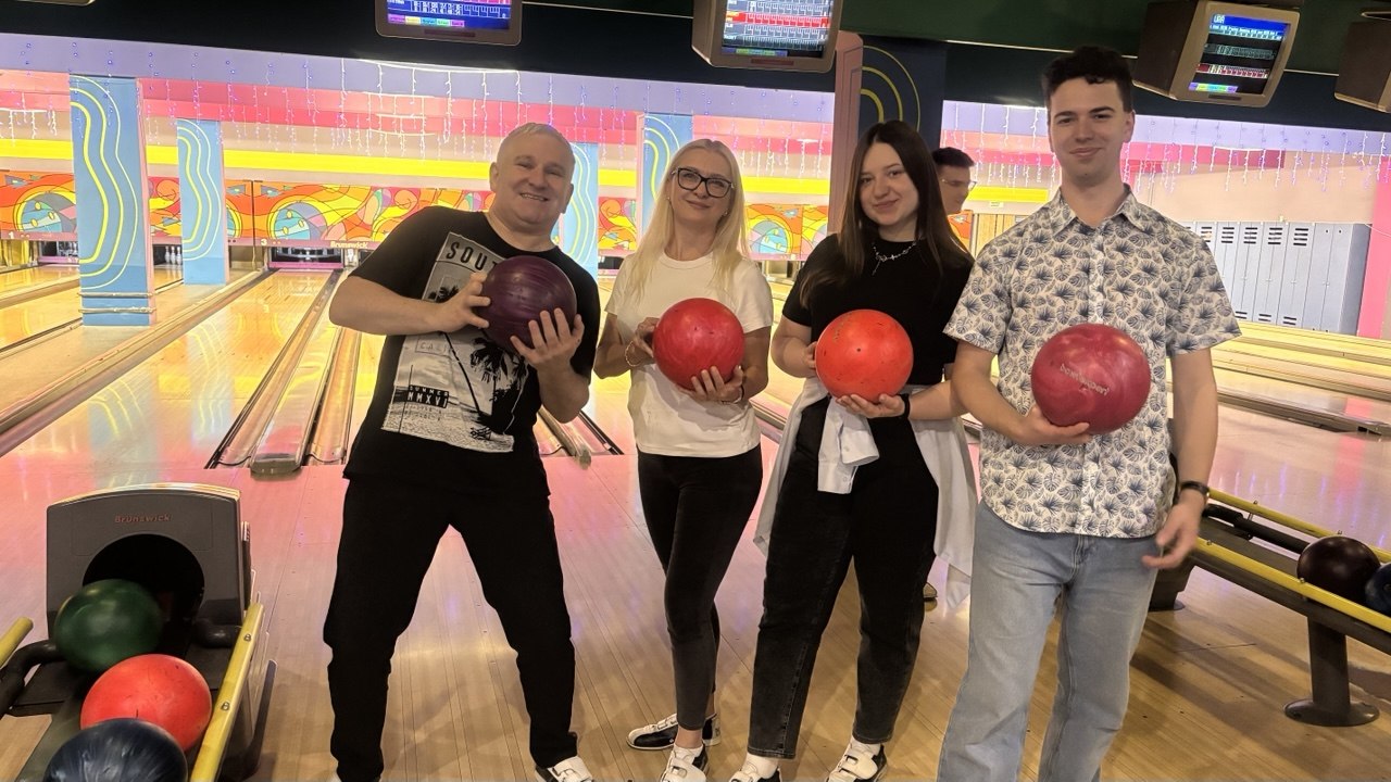photo_5233711757111532920_y